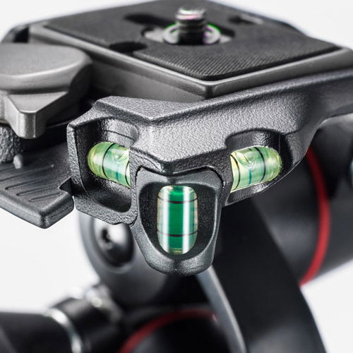 希少　Manfrotto  055シリーズ   MK055XPRO3-3W Amazon.com : Manfrotto 055 3-Section Aluminum Tripod with 3