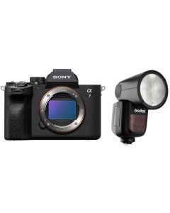 كاميرا Sony Alpha 7 IV الهجينة ذات الإطار الكامل (ILCE-7M4) + مصباح Godox TTL LI-ION الدائري لكاميرا Sony (V1S)