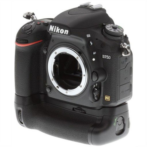 Nikon D750 + MB-D16